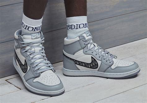 jordan dior prijs|dior jordan 1 release date.